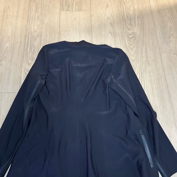 Athleta Women's Black Blazer - Picture 2 of 3
